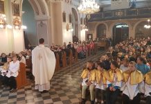 Masza Święta dla szkoły podczas Peregrynacji Obrazu Najświętszego Serca Pana Jezusa