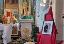 Wprowadzenie relikwii bł. Władysława Findysza do naszej świątynii.