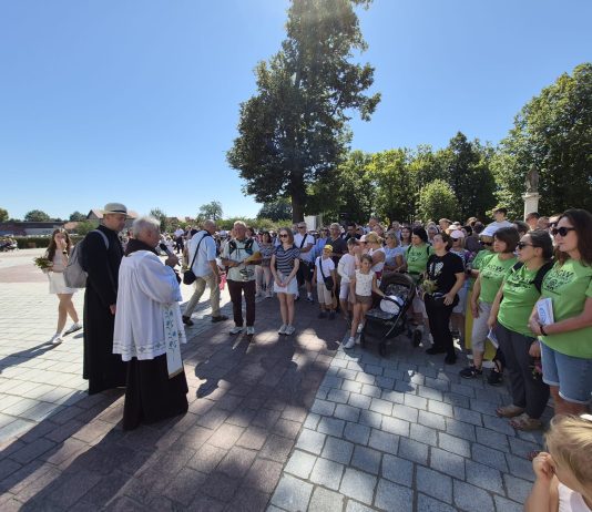 U stóp Matki Bożej Pocieszenia w Leżajsku